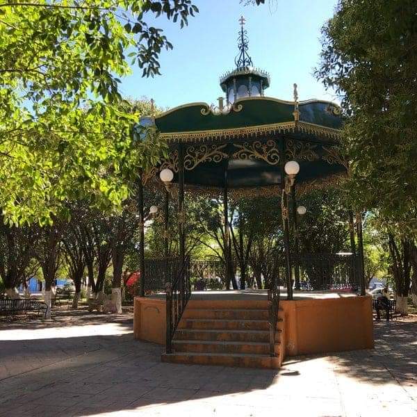 plaza del pueblo